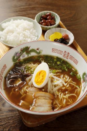 高知市ビッグポイントラーメン定食