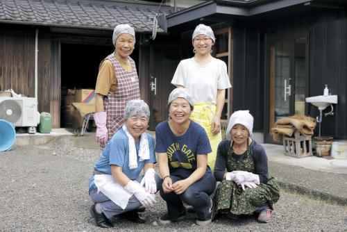 高知県四万十町井上糀店 井上さん人物集合 